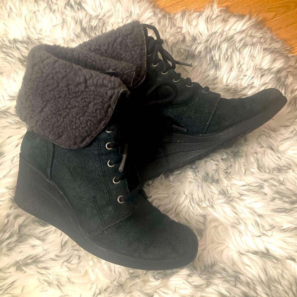 Ugg Zea Black Wedge Lined Bootie Boots Size7